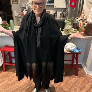 Vintage Black wool crepe Cape with real Fur Trim- one size fits most.